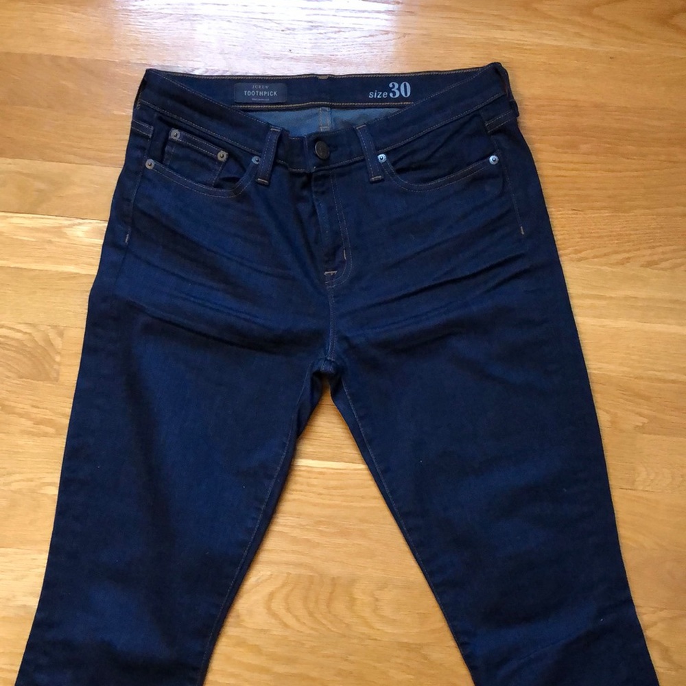 Jcrew dark wash toothpick jeans in size 30